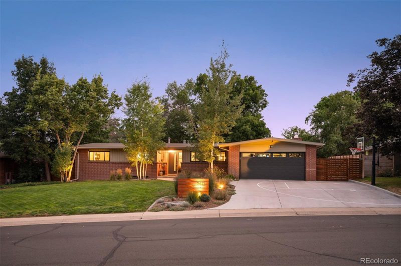 2471 S Jasmine Pl, Denver, CO 80222