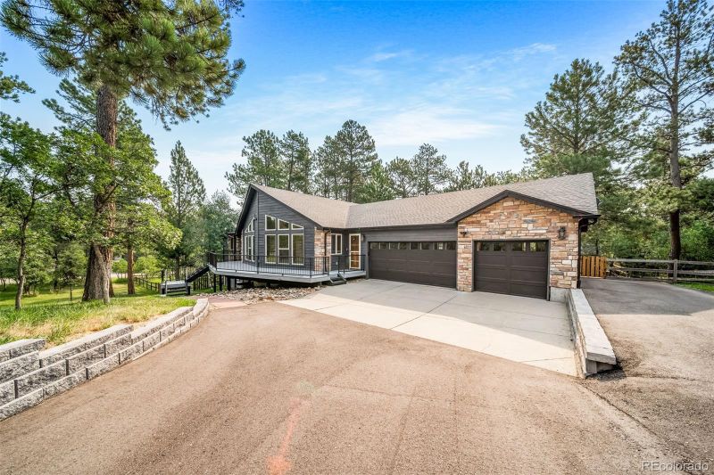 7596 Rollins Dr, Larkspur, CO 80118