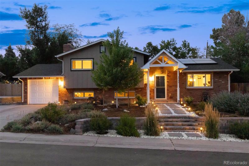 4039 W Hillside Pl, Littleton, CO 80123