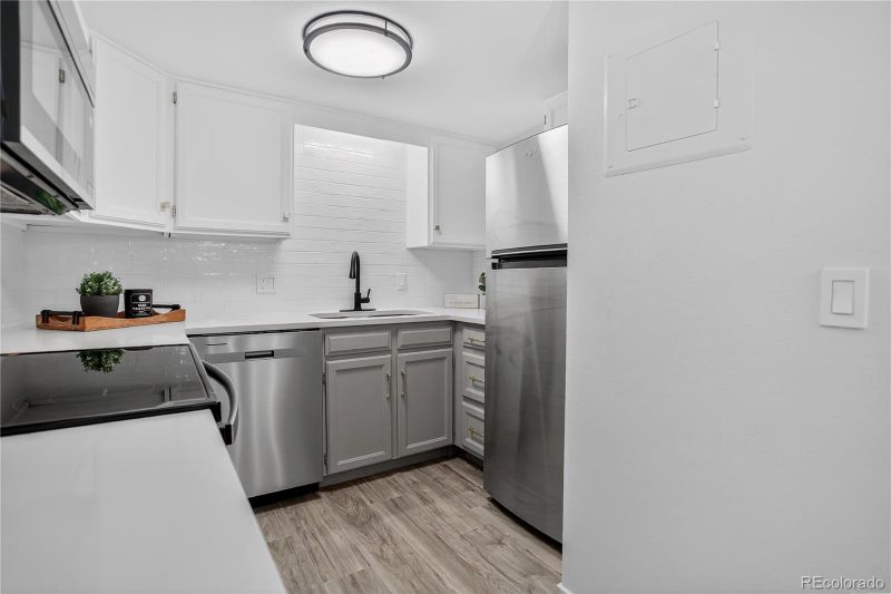 15350 E Arizona Ave #106, Aurora, CO 80017