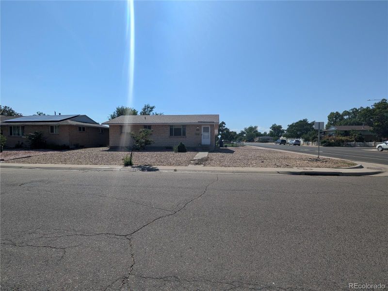 299 N 14th Ave, Brighton, CO 80601
