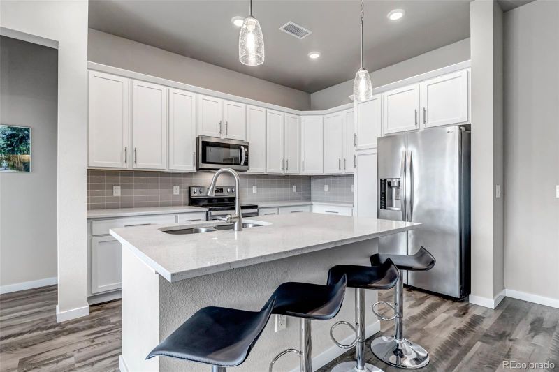 400 E Fremont Pl #404, Centennial, CO 80122