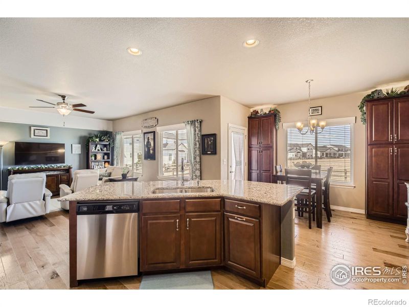 5460 Homeward Dr, Timnath, CO 80547