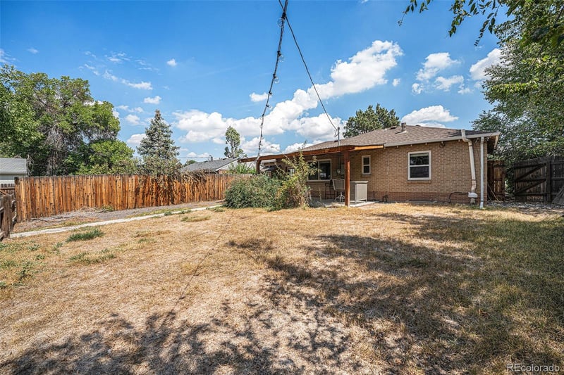 2141 Quebec St, Denver, CO 80207