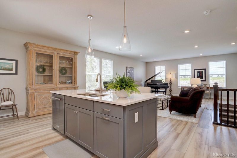 1926 Sagerock Dr, Castle Pines, CO 80108
