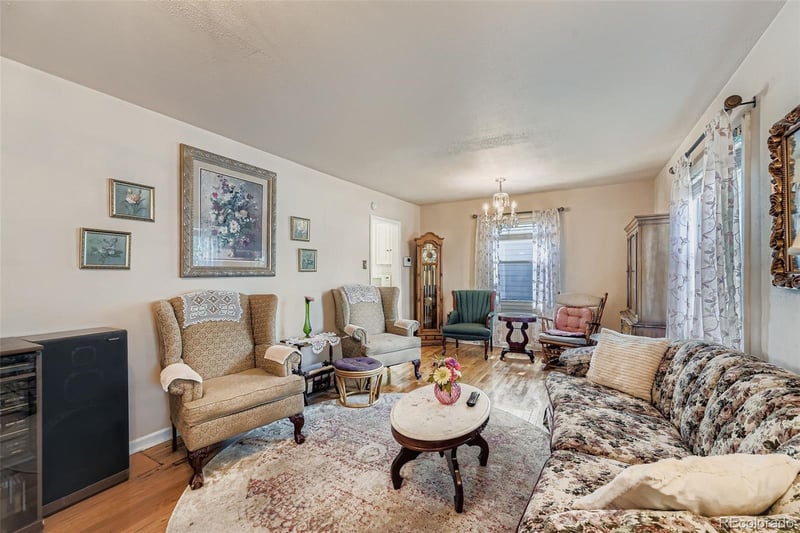 1815 W Dixie Pl, Denver, CO 80221