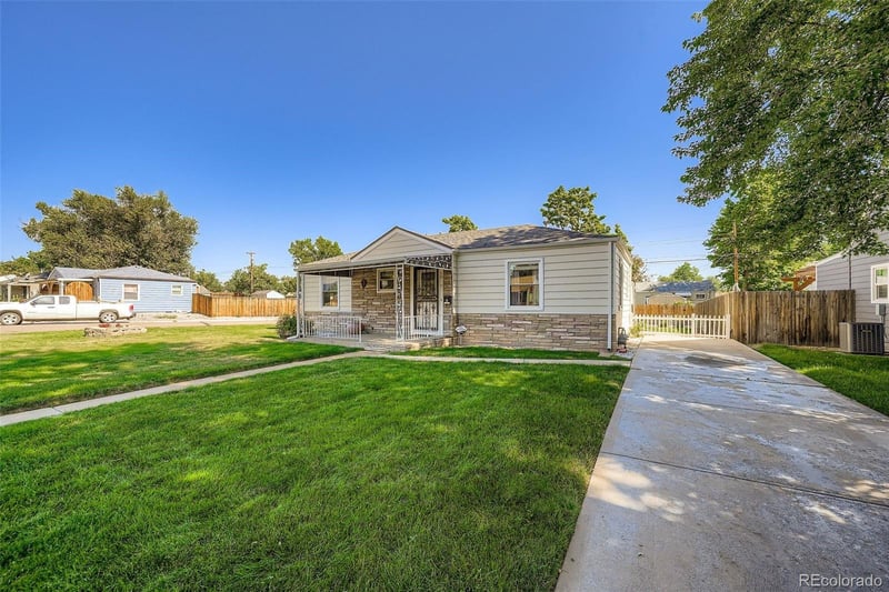 1815 W Dixie Pl, Denver, CO 80221