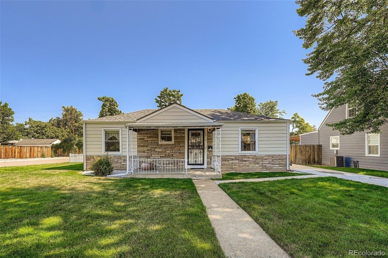 1815 W Dixie Pl, Denver, CO 80221