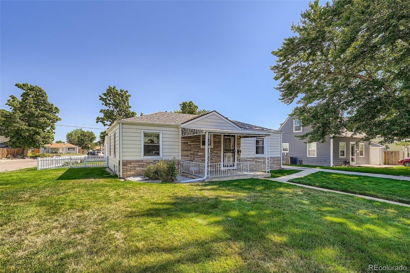 1815 W Dixie Pl, Denver, CO 80221