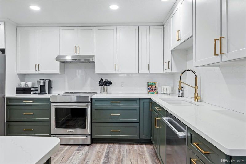 13850 E Marina Dr #606, Aurora, CO 80014
