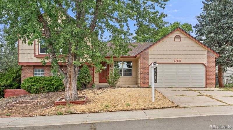 19481 E Navarro Dr, Aurora, CO 80013