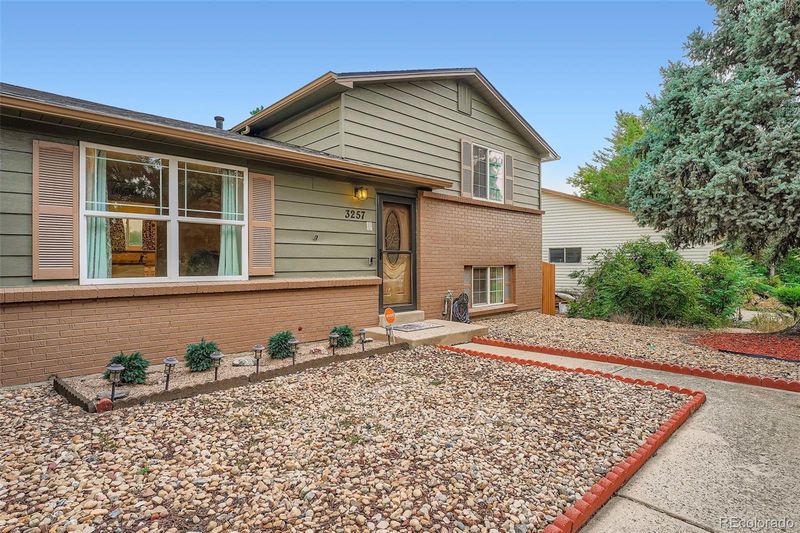 3257 S Olathe Way, Aurora, CO 80013