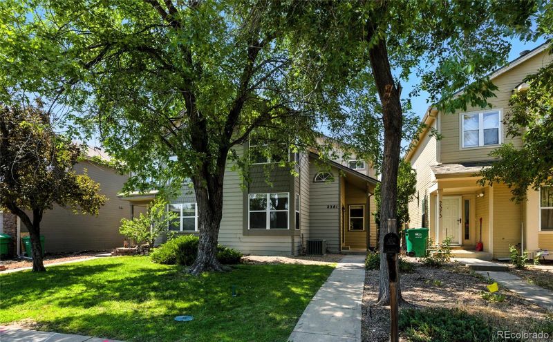 2381 S Jamaica St, Aurora, CO 80014