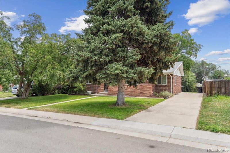 6110 Harlan St, Arvada, CO 80003