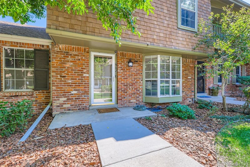 9021 E Amherst Dr #E, Denver, CO 80231