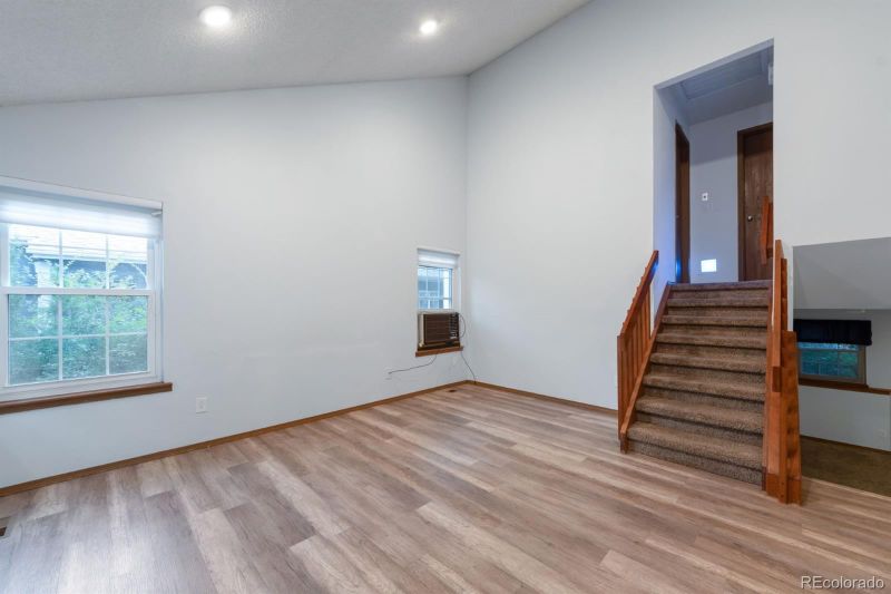 3674 S Flanders St, Aurora, CO 80013