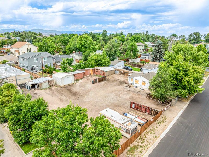 1555 Swadley St, Lakewood, CO 80215