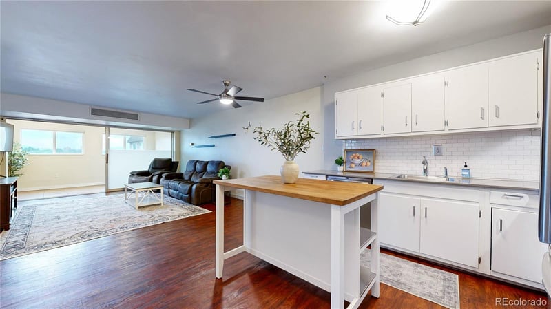 1121 Albion St #601, Denver, CO 80220
