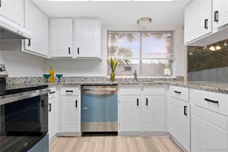 12474 E Kansas Pl, Aurora, CO 80012