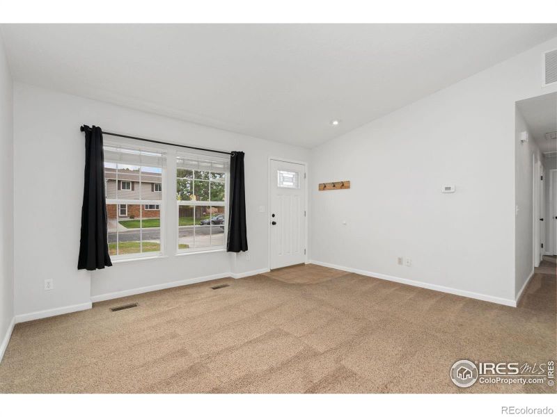 915 Banyan Ct, Loveland, CO 80538