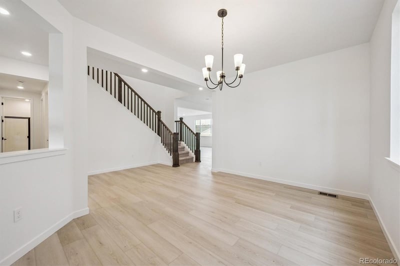 25070 E 42nd Ave, Aurora, CO 80019