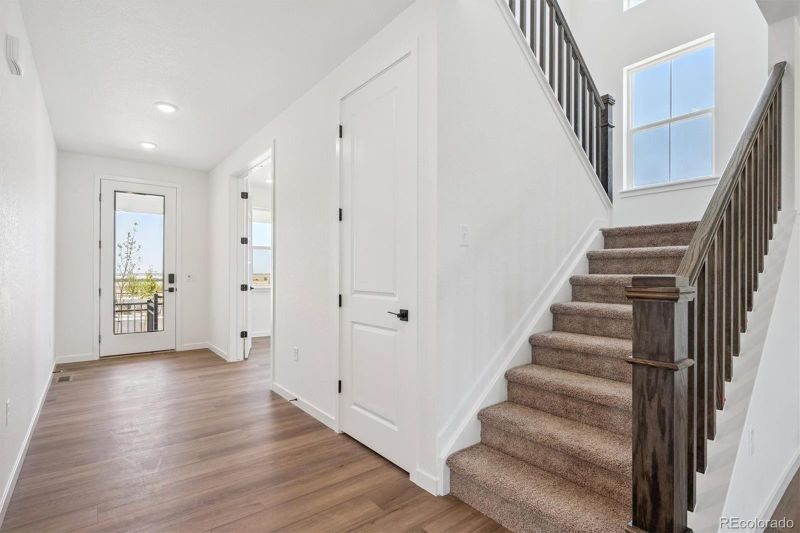 25344 E Warren Pl, Aurora, CO 80018