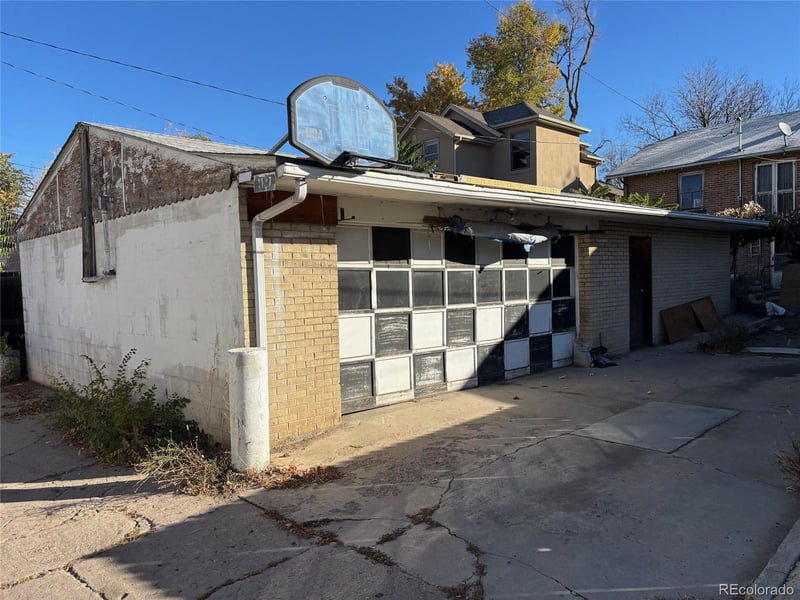 1127 S Ogden St, Denver, CO 80210