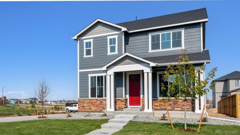28661 E 8th Ave, Watkins, CO 80137