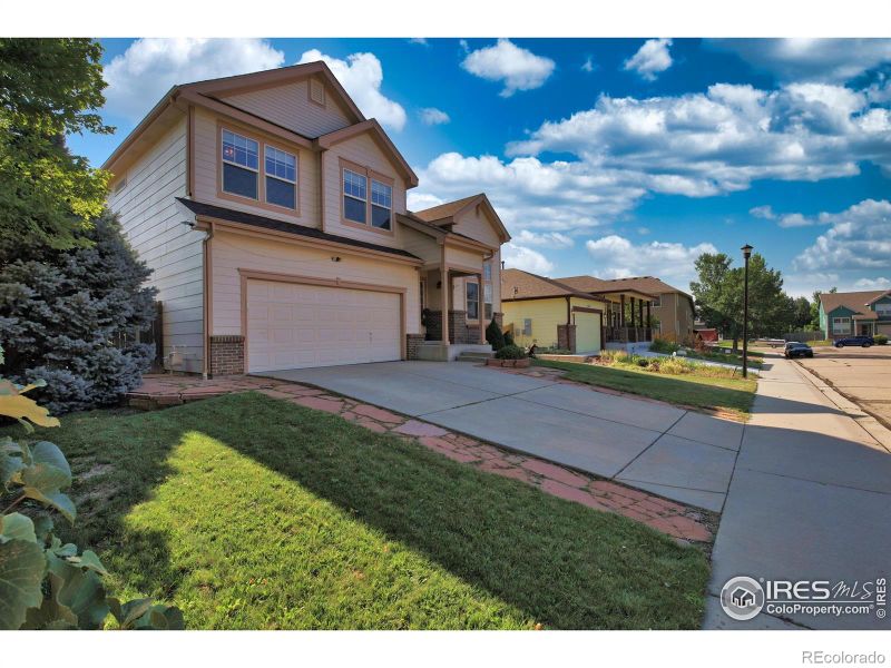 2404 Aral Dr, Longmont, CO 80504