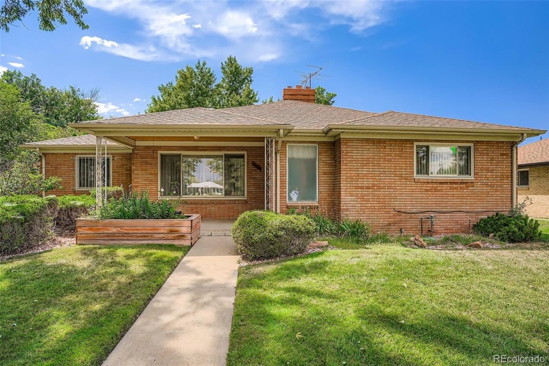 3045 N Monaco Pw, Denver, CO 80207
