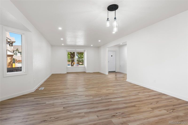 3235 S Espana Cir, Aurora, CO 80013