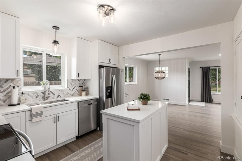 2562 S Xavier St, Denver, CO 80219