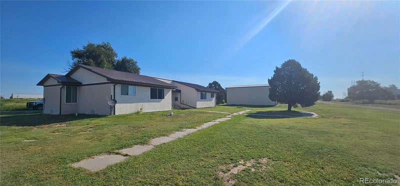 708 W 1st Ave, Kit Carson, CO 80825