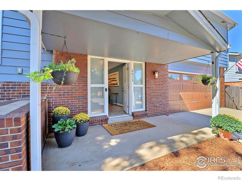 2413 S Lima Way, Aurora, CO 80014