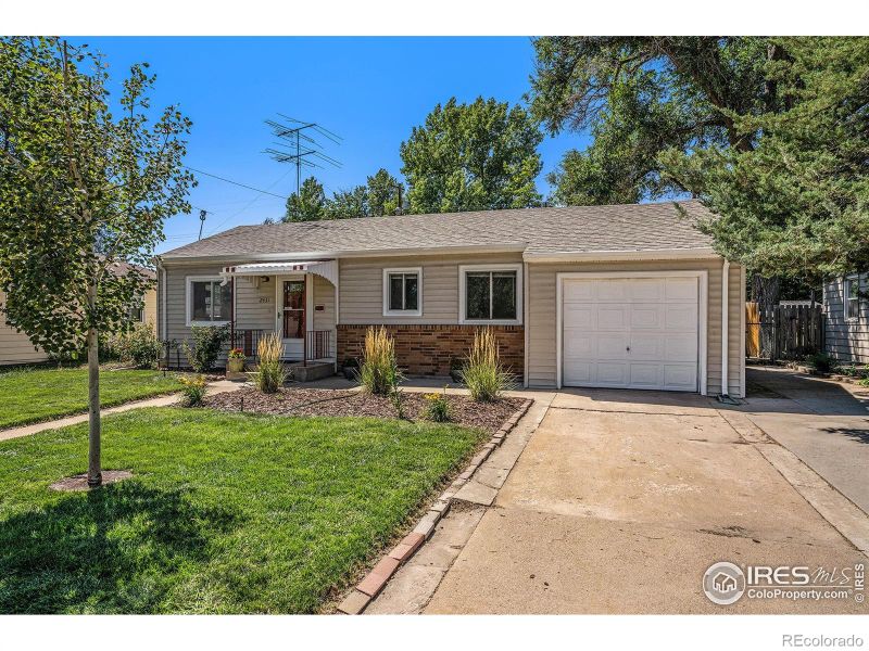 2431 14th Ave Ct, Greeley, CO 80631