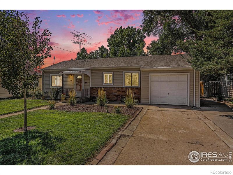 2431 14th Ave Ct, Greeley, CO 80631