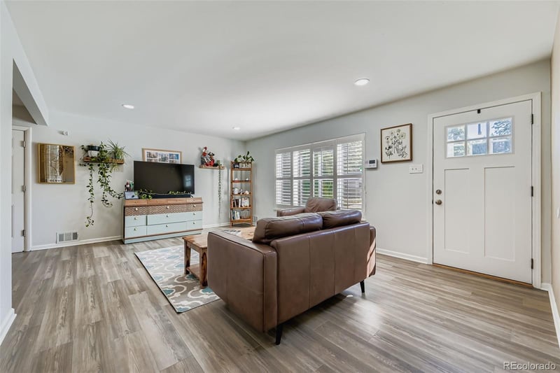 3025 S Zurich Ct, Denver, CO 80236