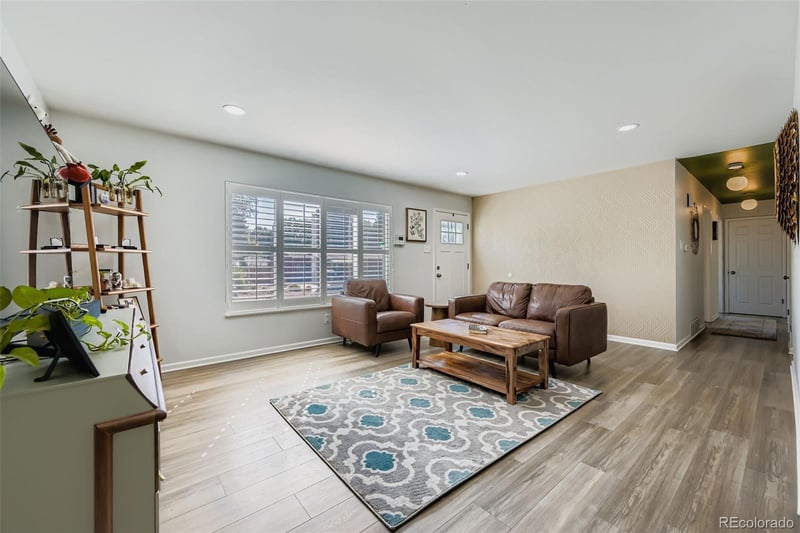 3025 S Zurich Ct, Denver, CO 80236