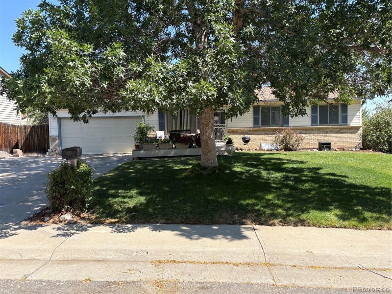 2884 S Mobile St, Aurora, CO 80013