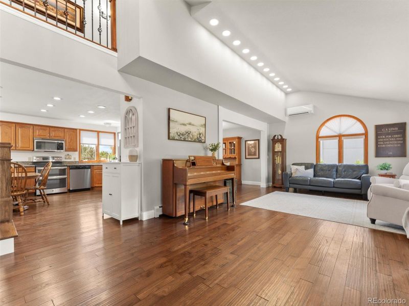 9642 W 69th Pl, Arvada, CO 80004