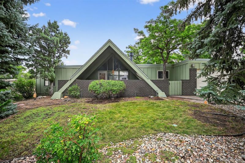 942 S Beech St, Lakewood, CO 80228