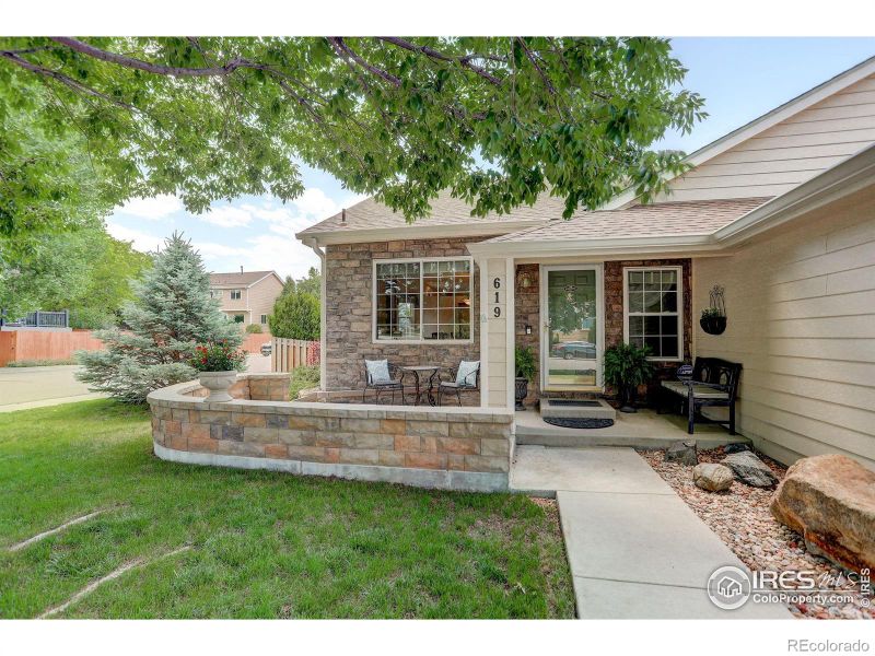 619 Brookside Dr, Longmont, CO 80504