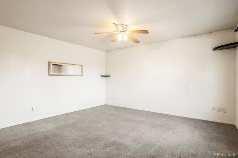 542 E 25th Street Rd, Greeley, CO 80631