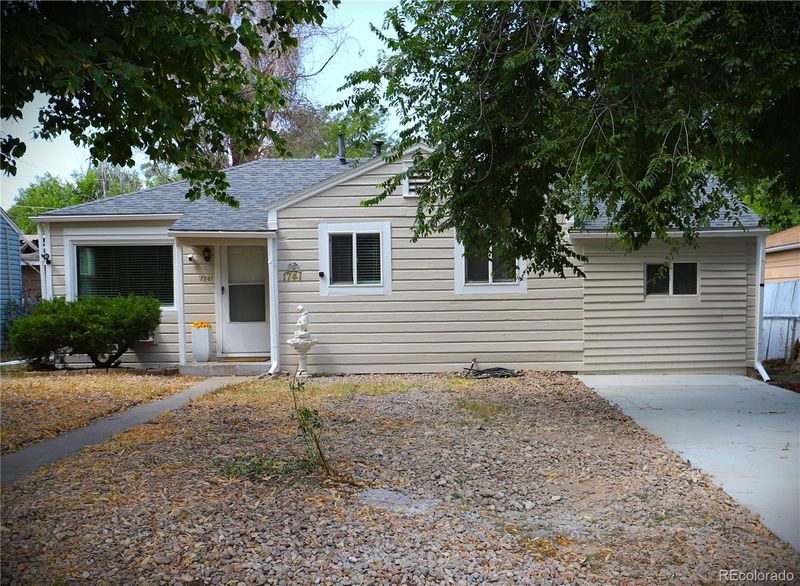 1741 Joliet St, Aurora, CO 80010