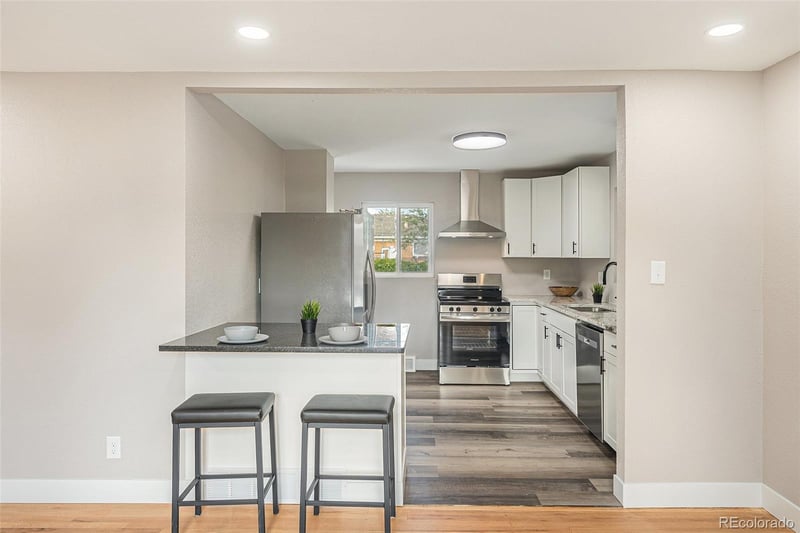7000 Avrum Dr, Denver, CO 80221