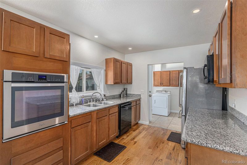 6420 E 68th Ave, Commerce City, CO 80022
