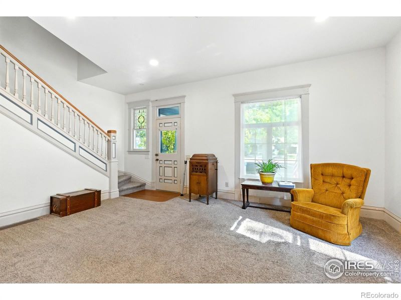 610 W 5th St, Loveland, CO 80537