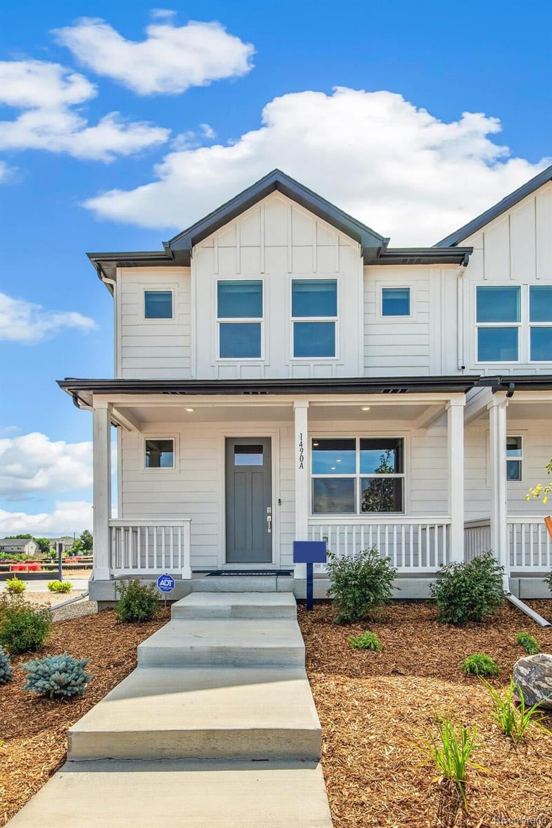 1389 S Chester St #B, Denver, CO 80247