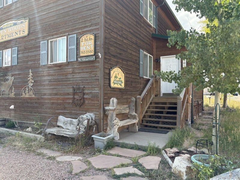 702 E Main St, Silver Cliff, CO 81252