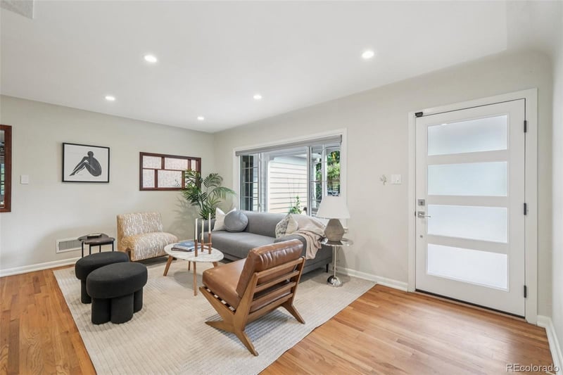3175 S Dexter St, Denver, CO 80222